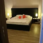 Hotel Golden 4*