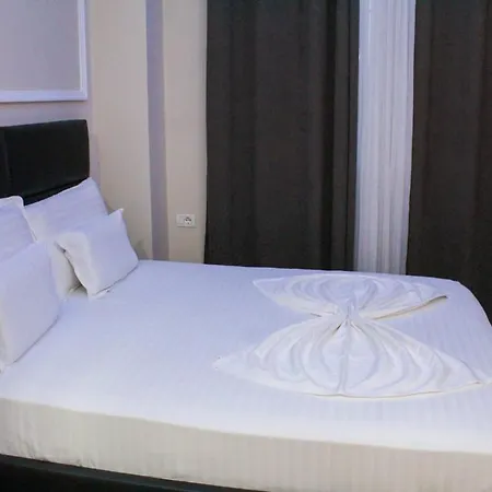 Golden Hotel Szkodra